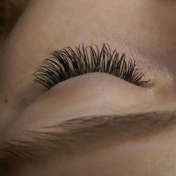 Permanent Make-Up und Wimpernverlängerung